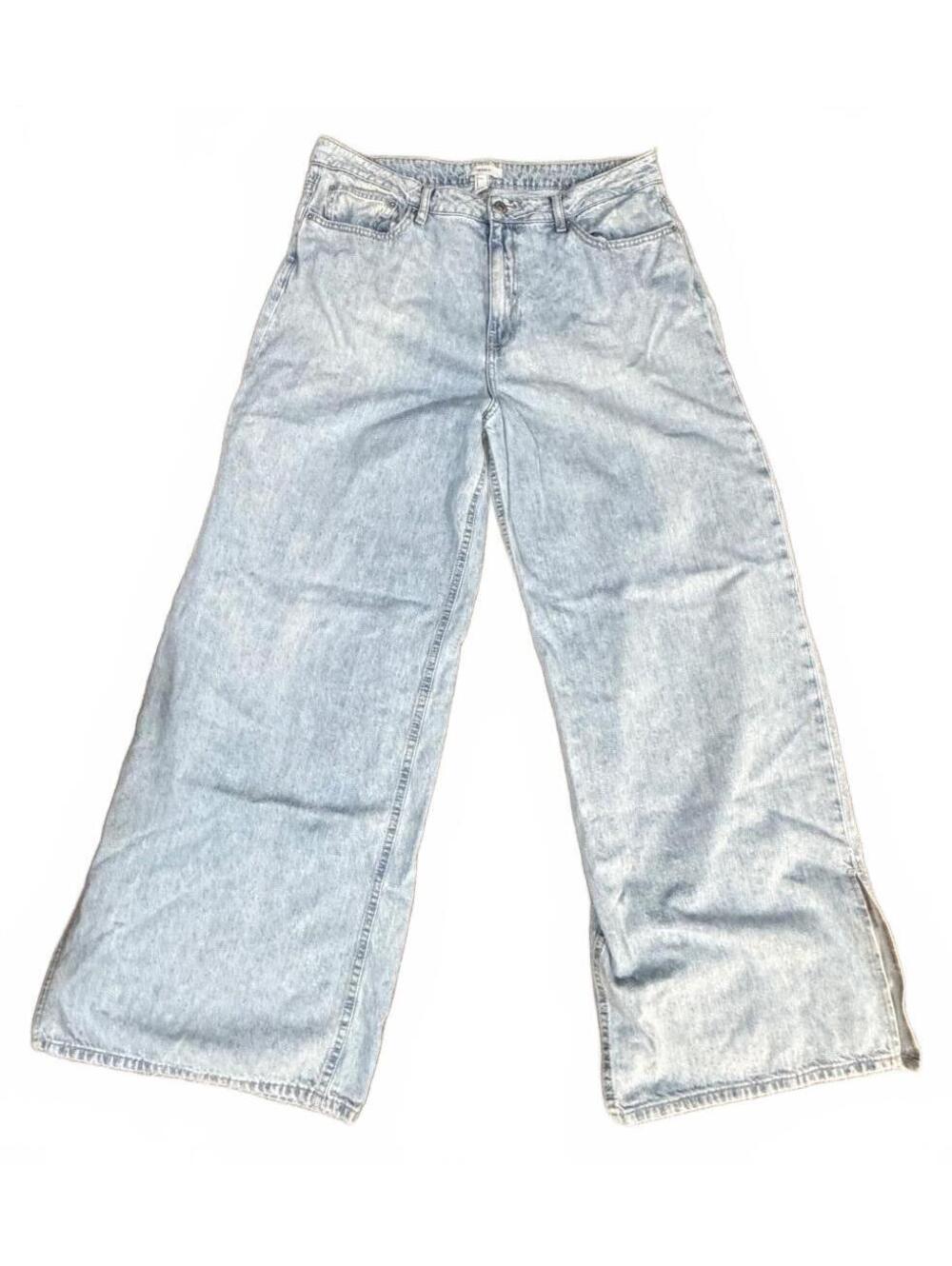 Forever 21 Light Wash Wide Leg Jeans Size 29
